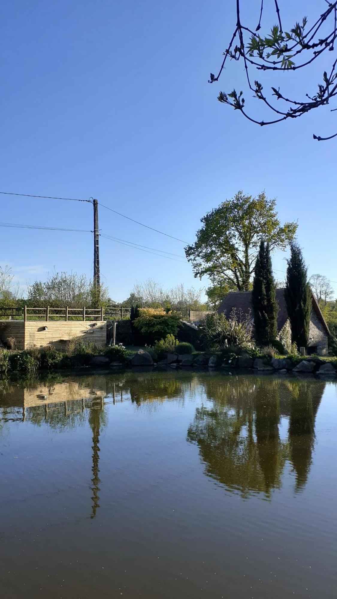 Ancien Moulin Pres D'Un Ruisseau Sallen Exterior foto